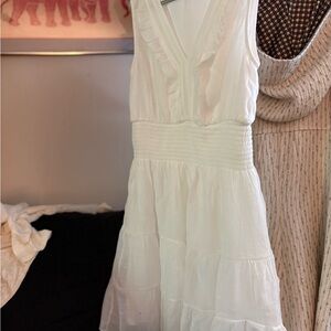 JGEE white Sleeveless Ruffled Dress small